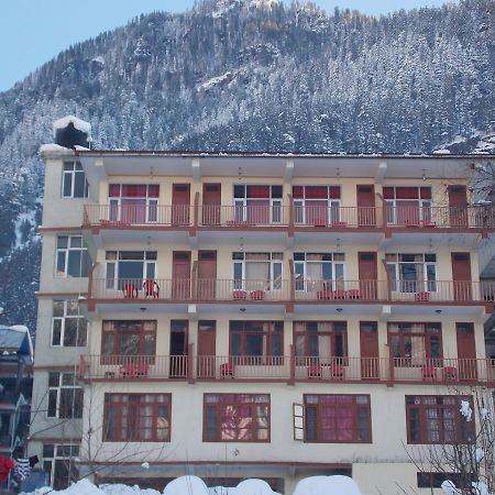 Dormico'S Hotel Snowbird Manāli Exteriör bild