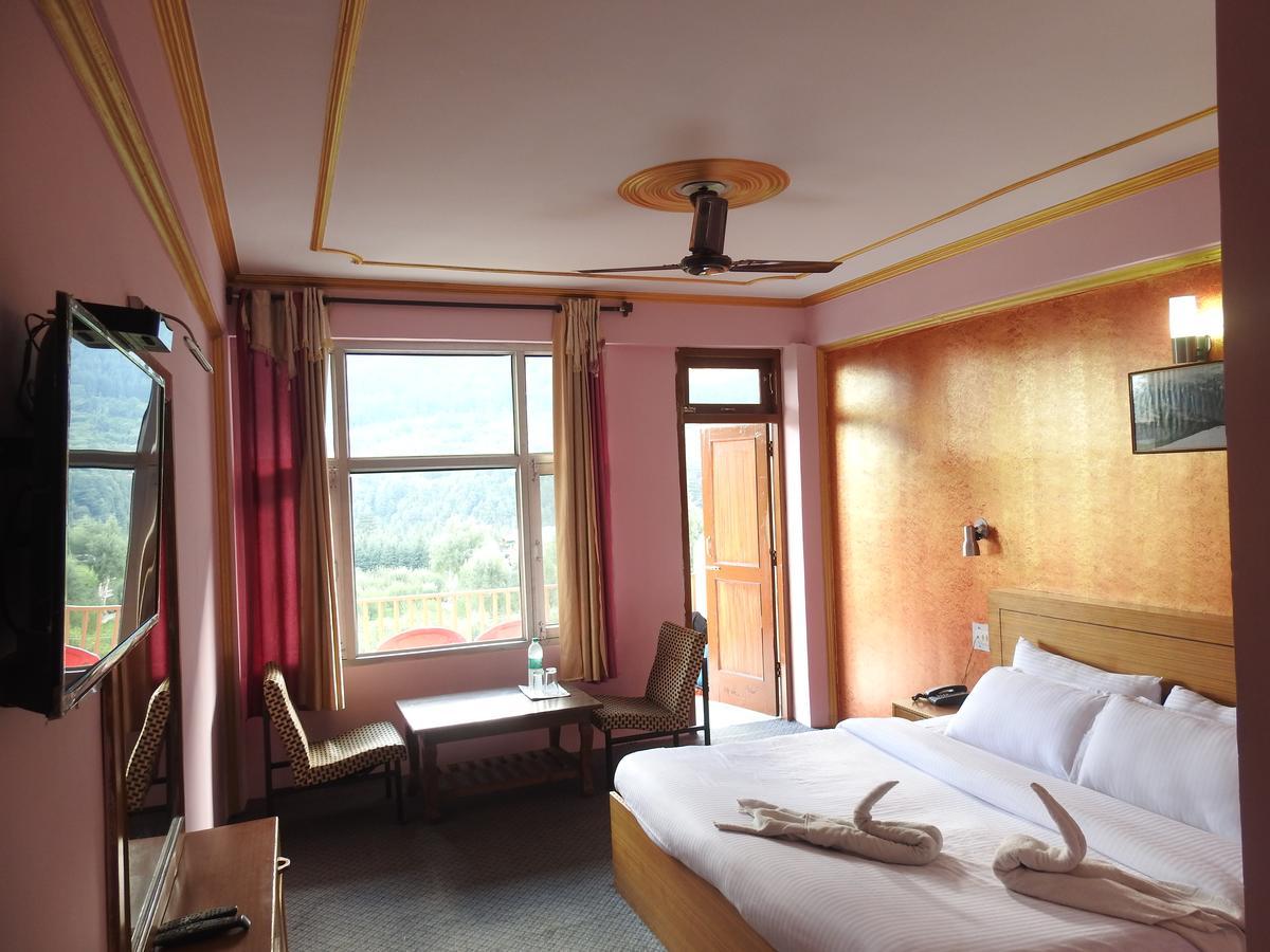 Dormico'S Hotel Snowbird Manāli Exteriör bild