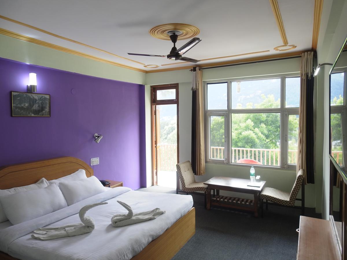 Dormico'S Hotel Snowbird Manāli Exteriör bild
